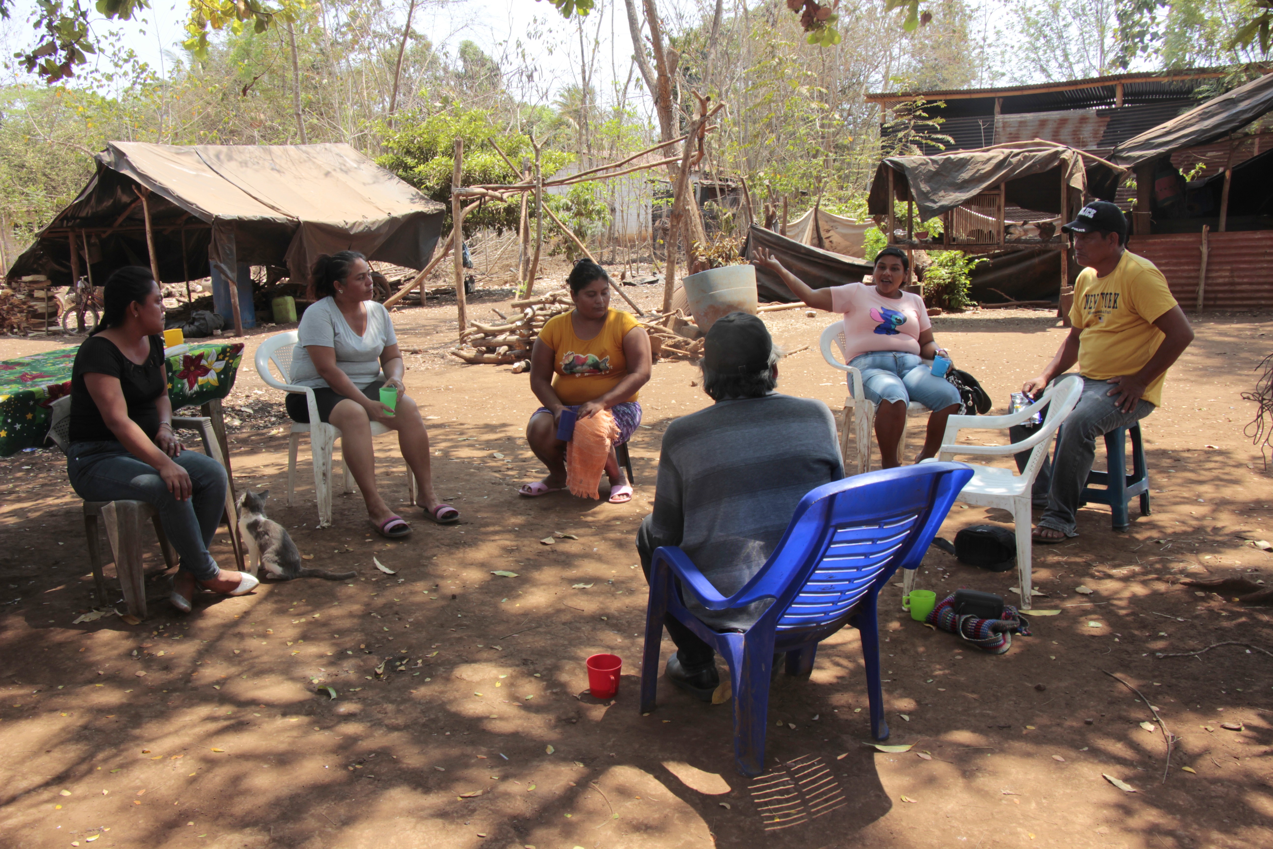 Cane field workers meet